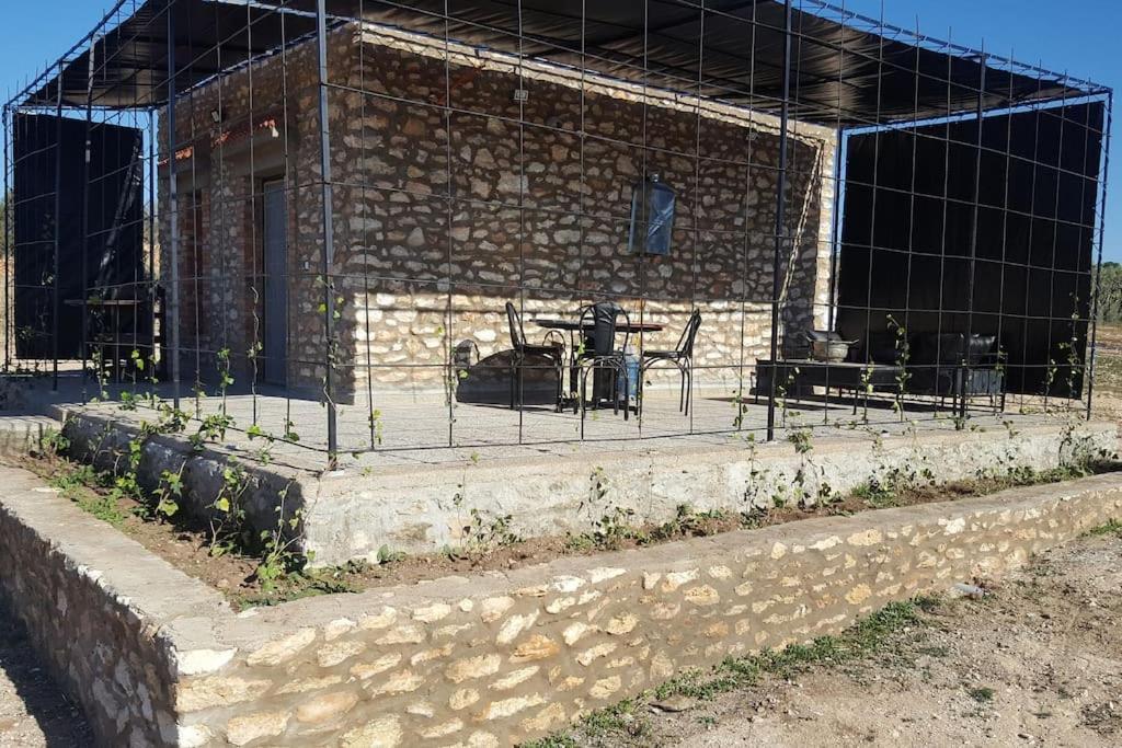 Studio En Pierres Traditionnelle *
